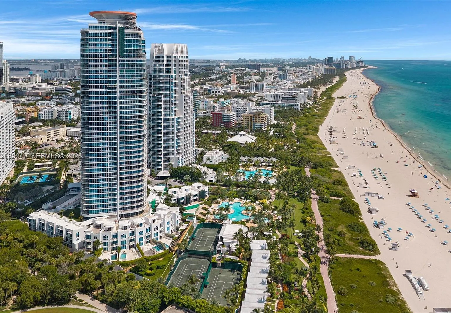 Continuum On South Beach — Photo 2