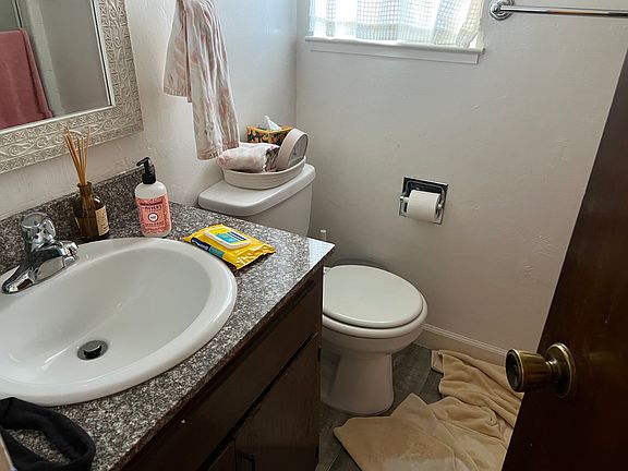 5th image of 2733 Walnut Blvd