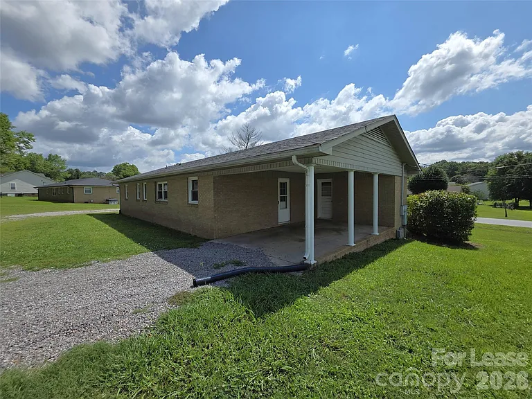 1052 Rembrandt Dr SW — Photo 18