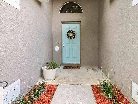 2nd image of 10252 Allenwood Dr