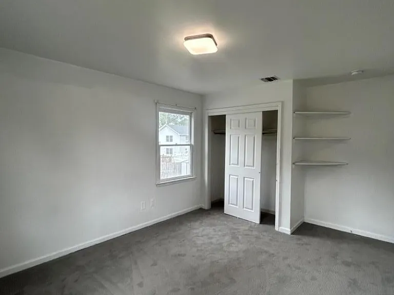 86 Kingston Rd — Photo 7