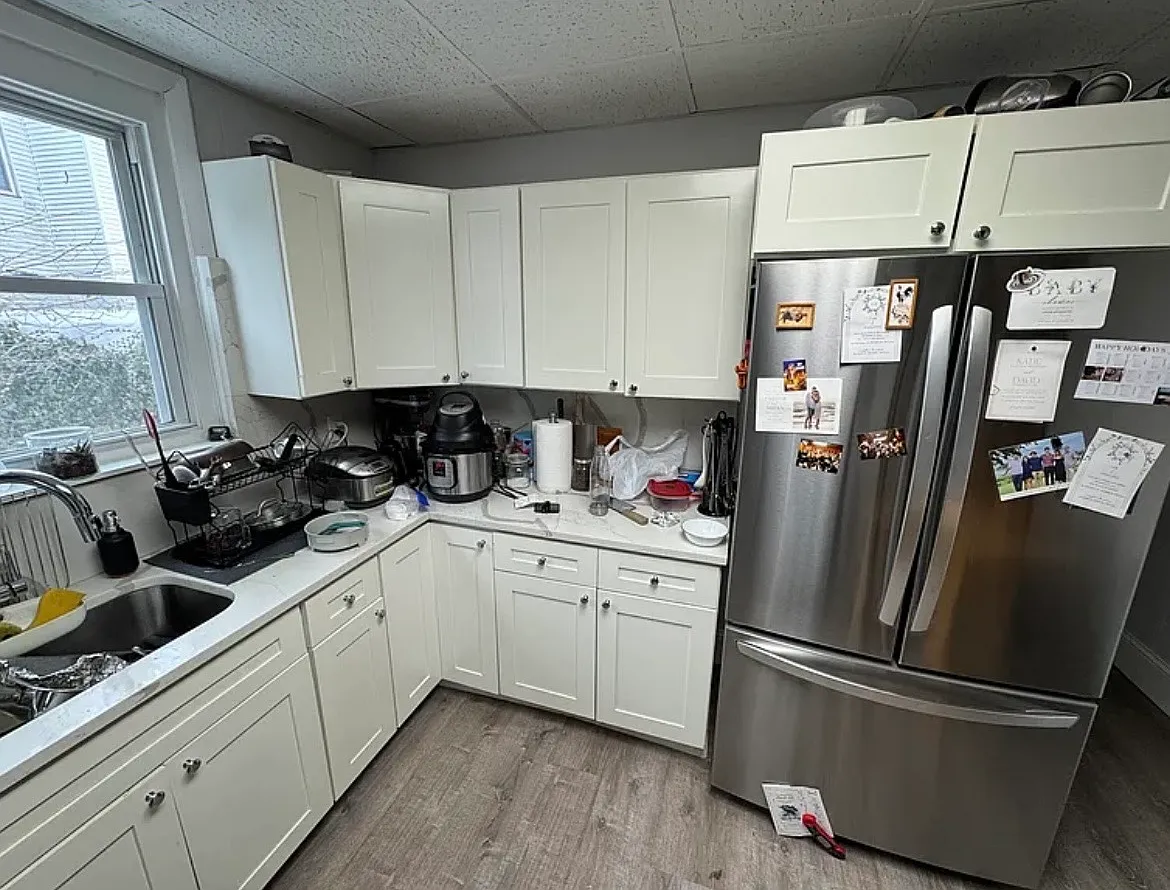 3 bed, $4,195 — Photo 2