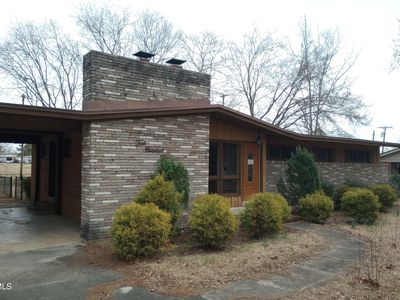 410 W Barrington St, Dunn, NC, 28334