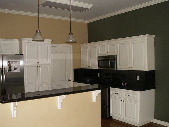 2nd image of 3420 Midtown Cir