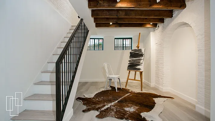 Sold by Garfield Realty  | media 14