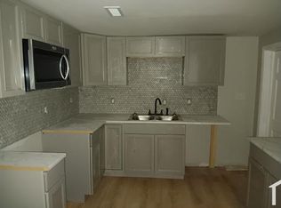 931 Waterless St, Fayetteville, NC 28306