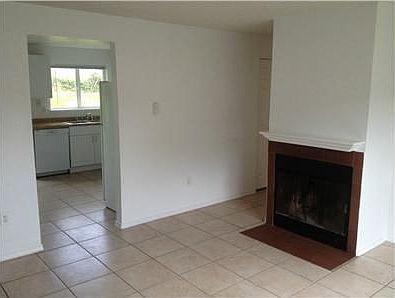 4th image of 817 75th St E Unit A-d