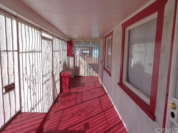 3rd image of 1125 W 61st St
