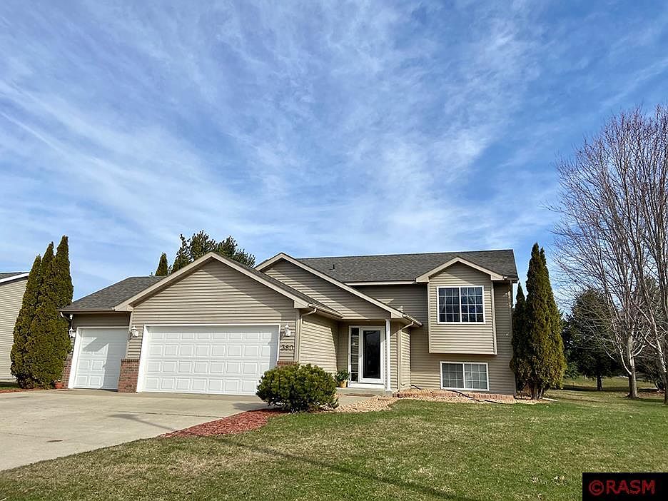 1st image of 380 Woodridge Dr