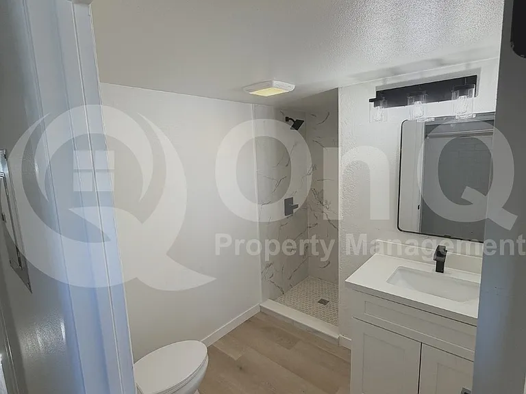 25 E Eva St #13 — Photo 10
