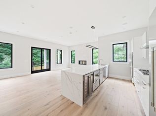 92-94 Thurston Rd, Newton, MA 02464