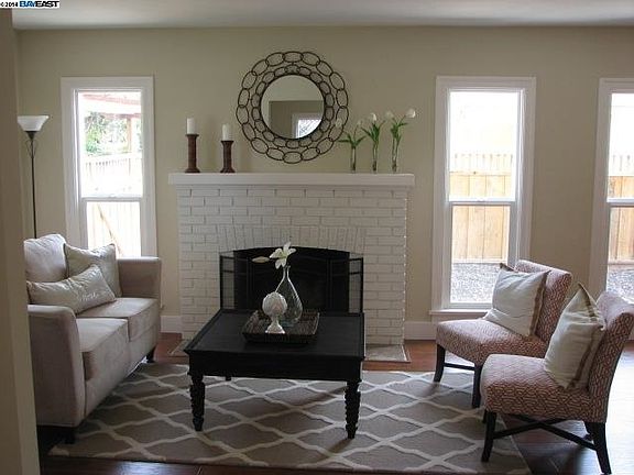 3rd image of 607 Broadmoor Blvd