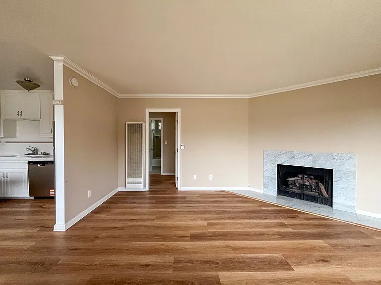 221 Sheldon St — Photo 14
