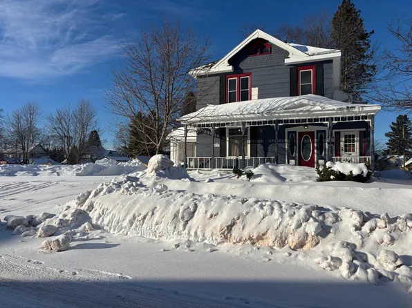 217 S Mansfield St, Ironwood, MI 49938