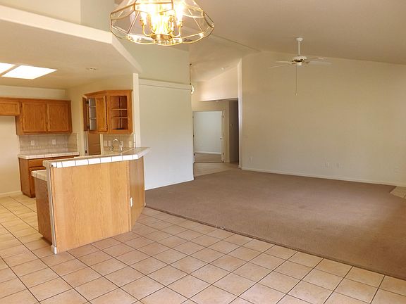 3rd image of 4552 Sioux Ct