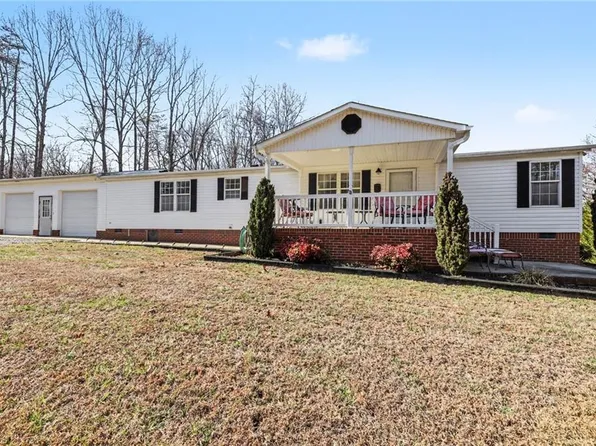 2298 Ray Loop Rd, Westfield, NC 27053