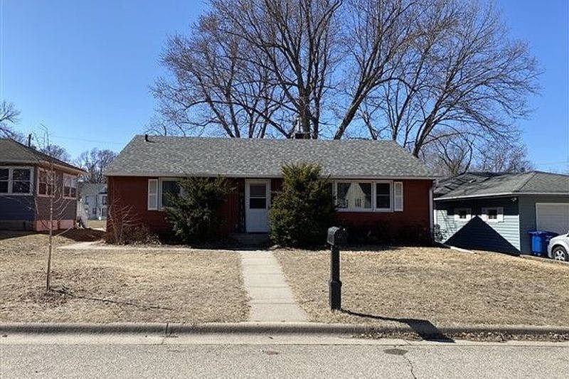 1st image of 1524 Roosevelt Ave