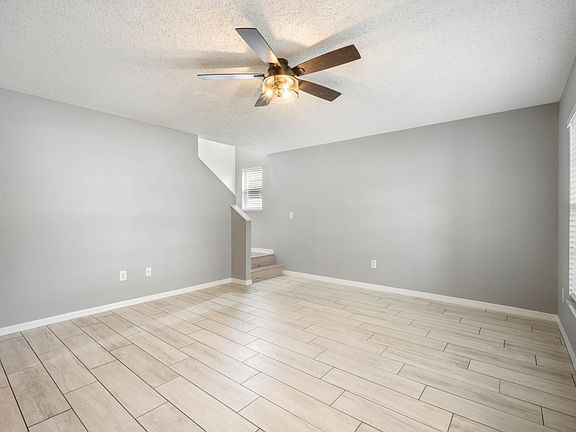 3rd image of 6715 Summer Haven Dr