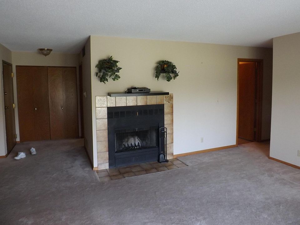 2nd image of 14370 Fairway Dr