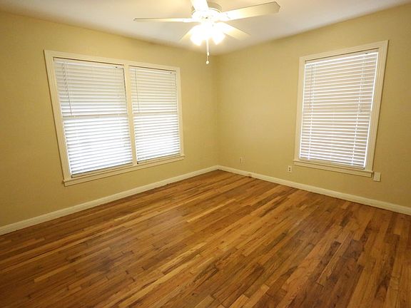 4th image of 1003 S Taylor St