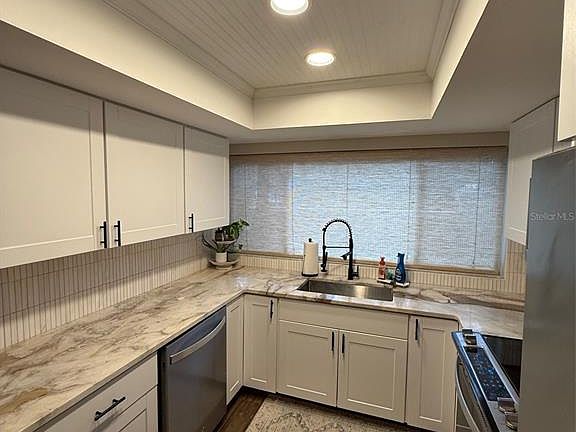 2nd image of 6206 Greenleaf Ln