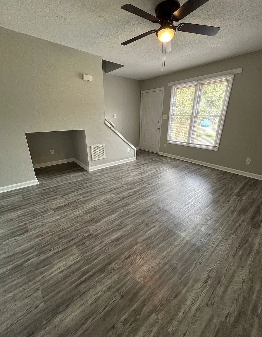 2 bed, 1.5 bath, 940 sqft, $1,400 — Photo 4