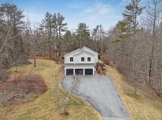 12 Friar Ln, Cumberland, ME 04021