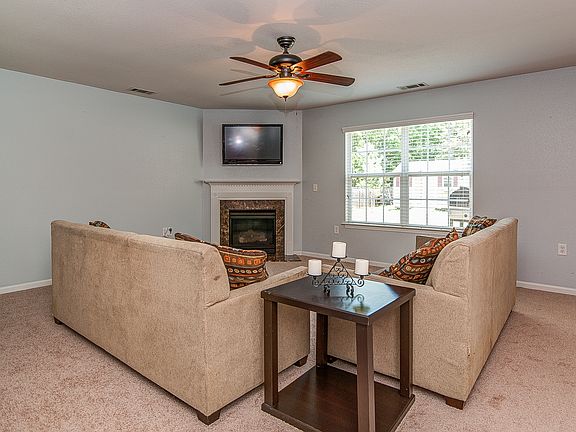 5th image of 14111 Lake Crossing Dr