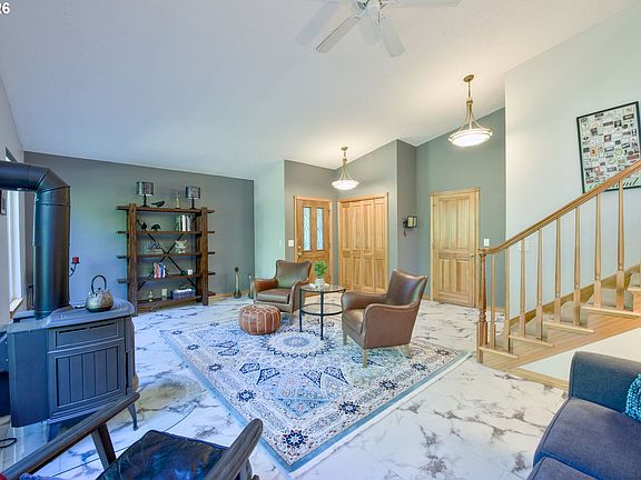 5th image of 23755 NE Casavant Dr