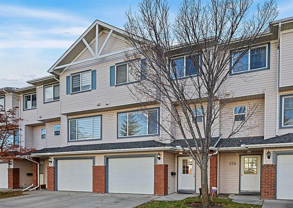 1st image of 258 NE Rocky Ridge Ct NW