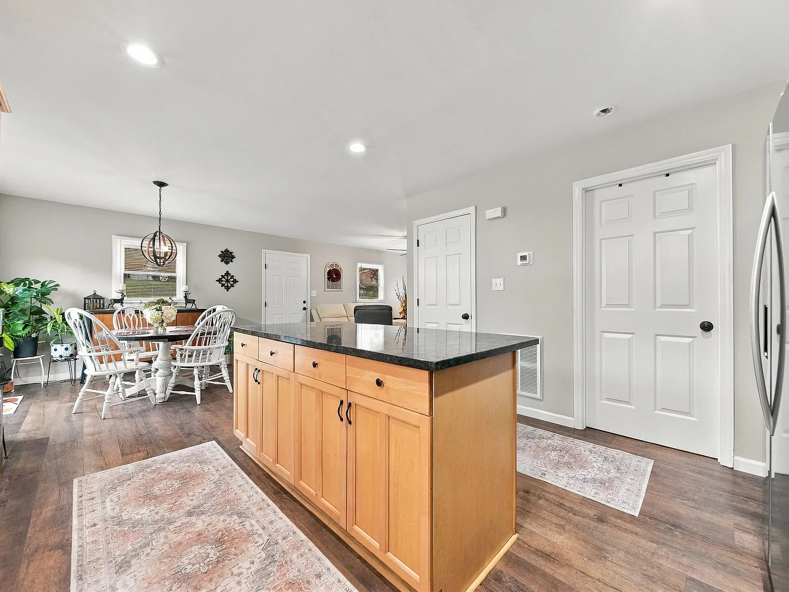 5683 Valley Field Rd — Photo 4