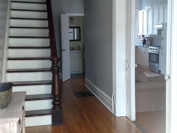 2nd image of 211 Elm St #1