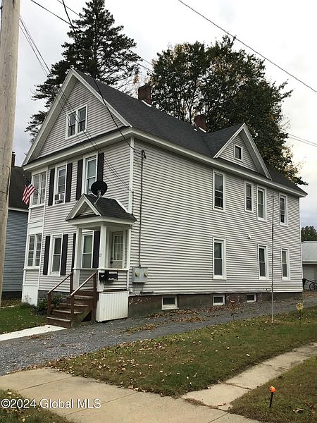 2nd image of 23 Lexington Avenue