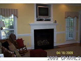 2nd image of 1069 Sunnyfield Dr