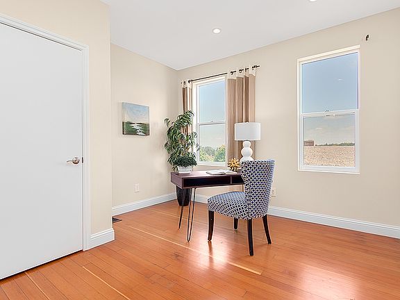 Main floor office/bedroom