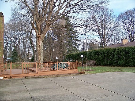3rd image of 6025 Overlook Dr