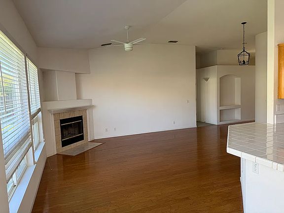 4th image of 3301 Grimshaw Way