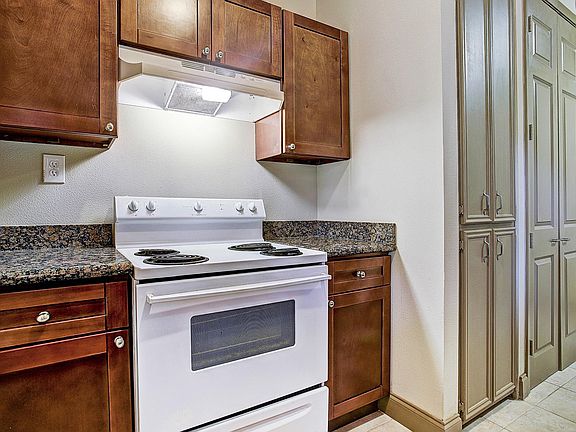3rd image of 2323 Park St Unit 1