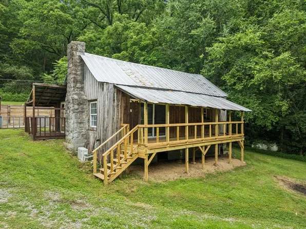 115 Dyer Branch Rd, Gordonsville, TN 38563