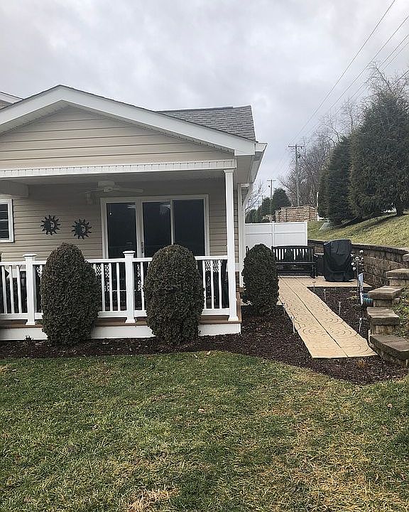 1st image of 11513 Meadowood Dr