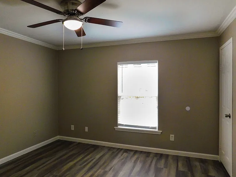 152 Varsity Dr — Photo 26