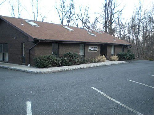 1st image of 541 N Highland Ave