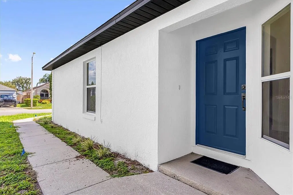 3 bed, 2.5 bath, 1401 sqft, $2,600 — Photo 2