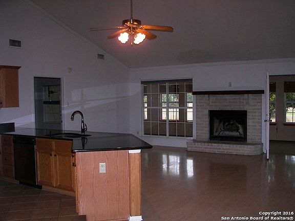5th image of 442 Glenvalley Cir