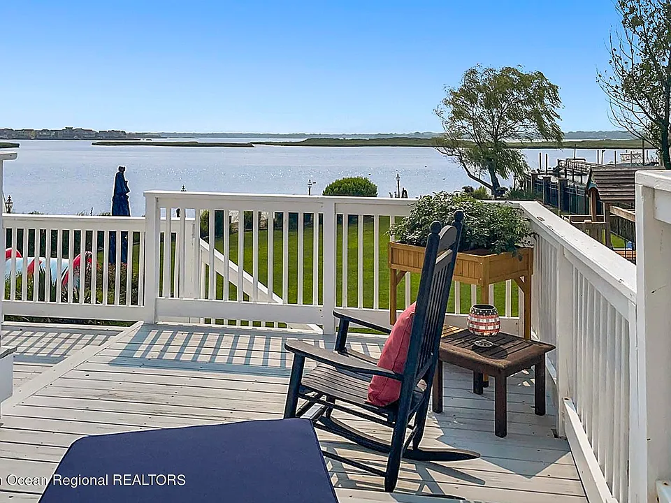 1 Mara Vista Dr