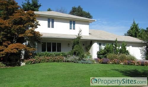 1st image of 17 Colgate Ln