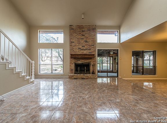 4th image of 3939 Royal Forest Dr