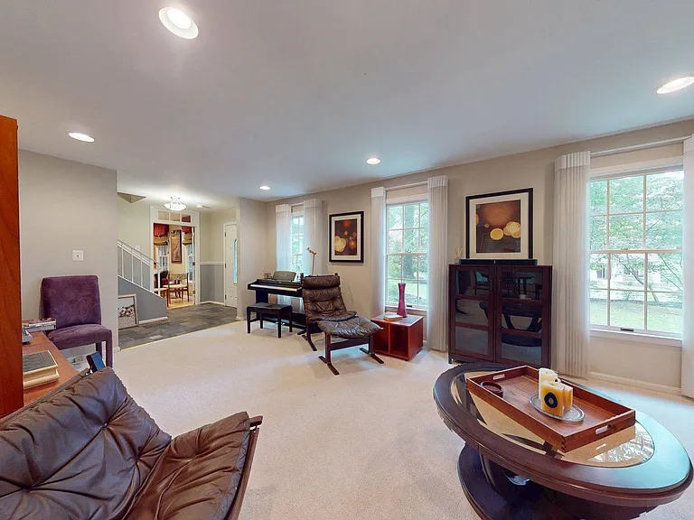 5803 Hall St — Photo 5