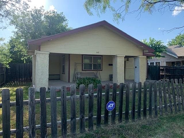 1st image of 642 Peach St