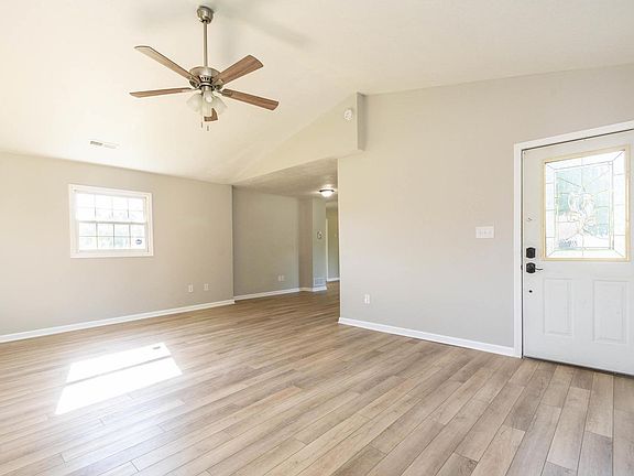 3rd image of 7237 S Whippoorwill Ln